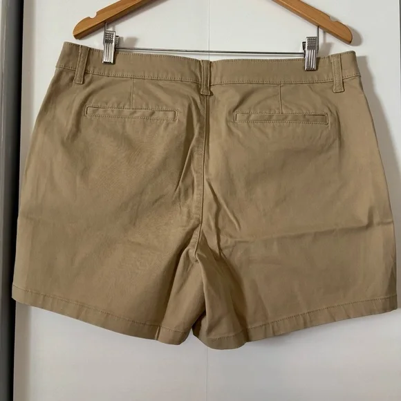 NWT a.n.a Mid Rise Midi Shorts Size 14 Khaki Cotton Blend Summer Casual - Picture 4 of 10